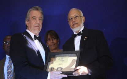 Labor FundaReD Exaltada en FIA Sport Americas Awards en Panamá